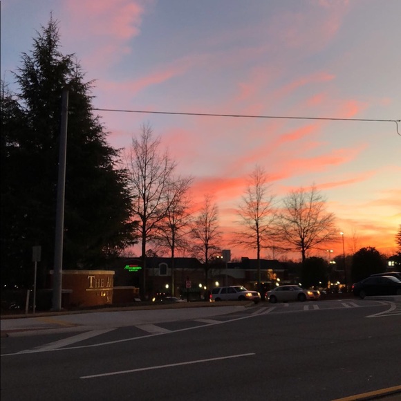 Meet your Posher, Alia - Picture 1 of 1